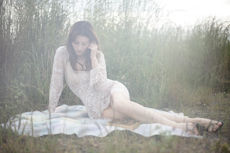 Female model photo shoot of Viktoriya Stevenz