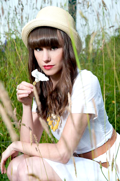 Female model photo shoot of DanielleBenton