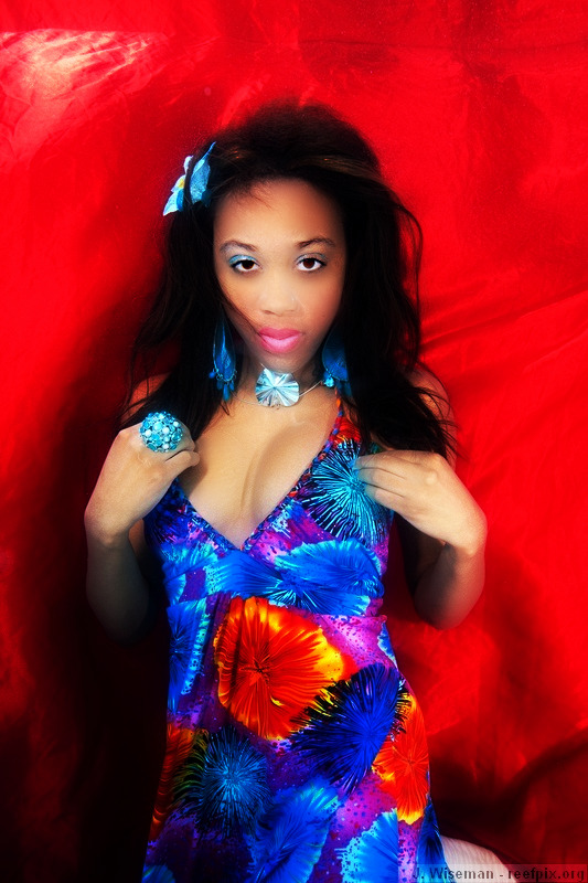 Female model photo shoot of Dede Raychelle by Under H2O
