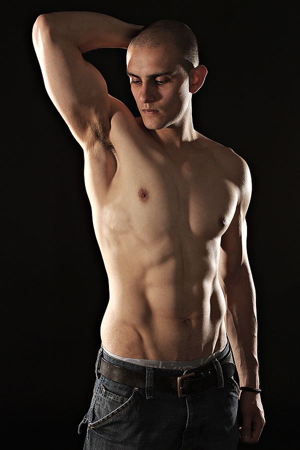 Male model photo shoot of Martyn Lyon