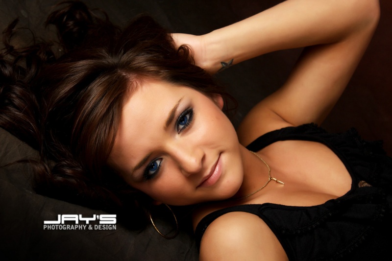 Female model photo shoot of TybrinaDenise by Jays Photography