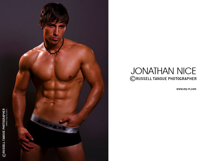 Male model photo shoot of Jonathan Lyle