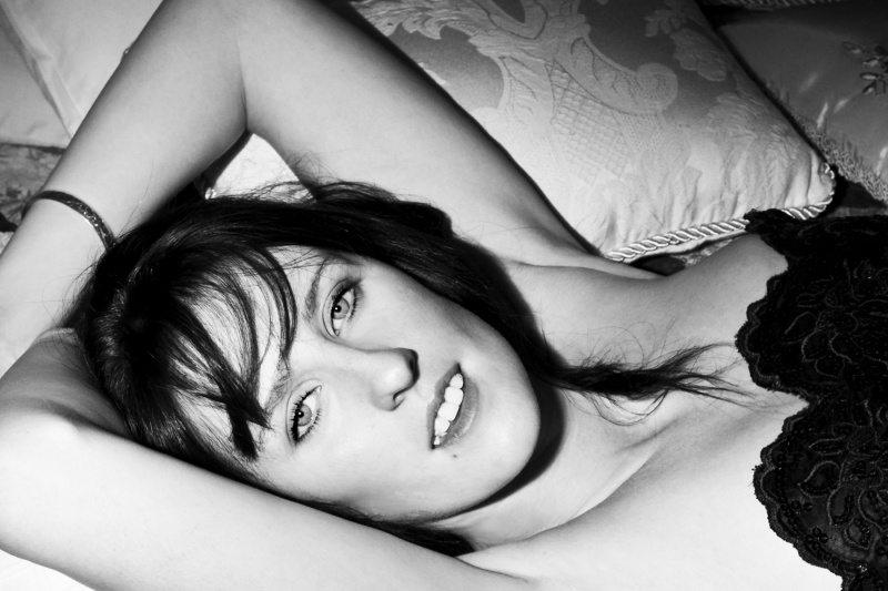 Female model photo shoot of Melissa Quinney 