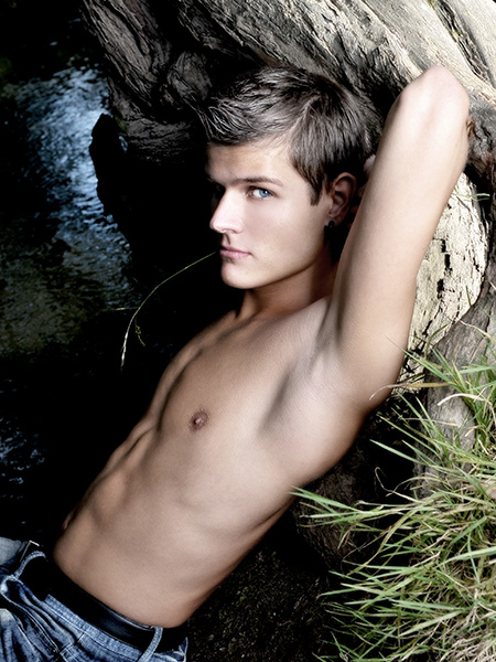 Male model photo shoot of TobiasD