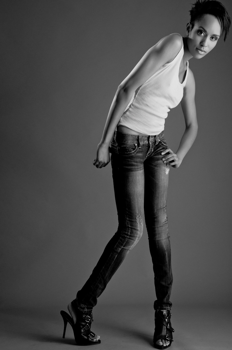 Female model photo shoot of Averil Catherine