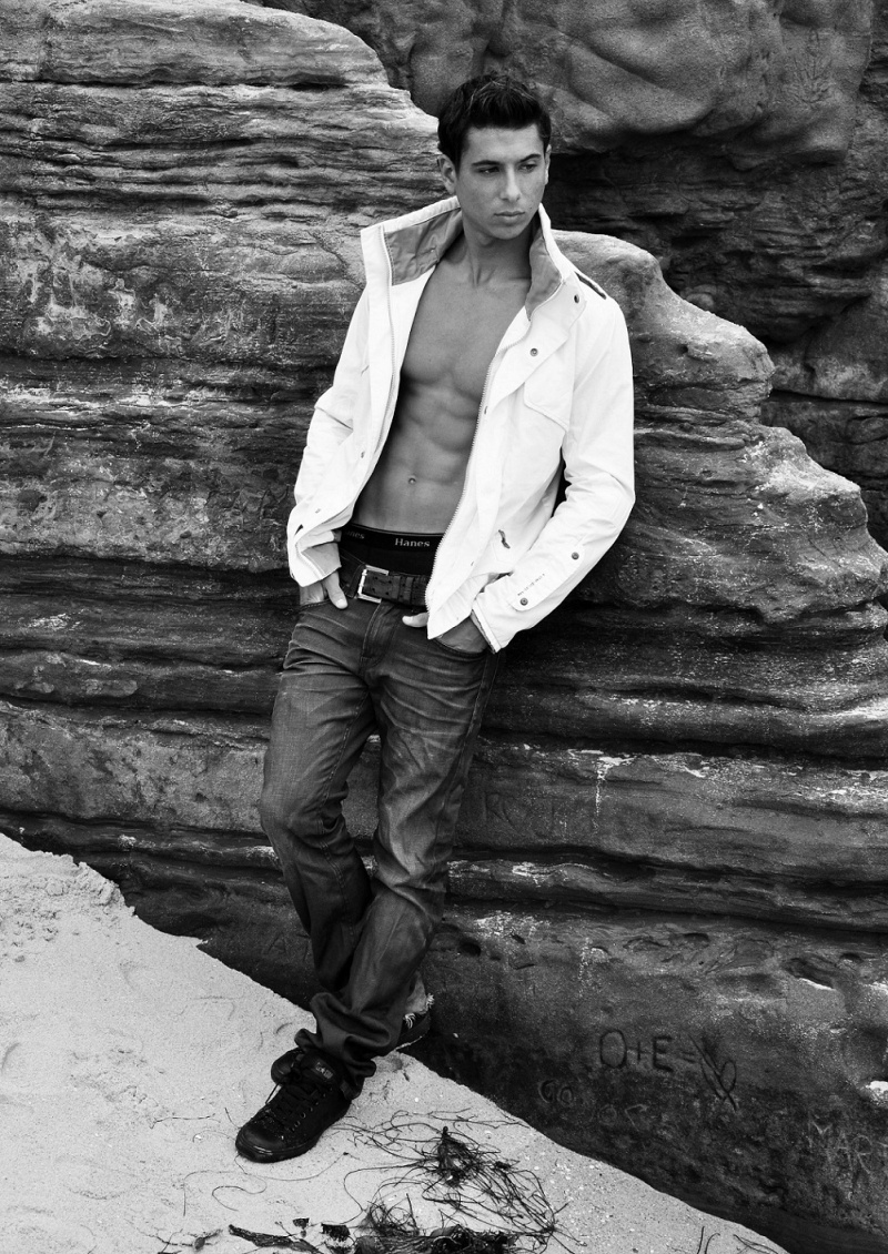 Male model photo shoot of Justin Trowa