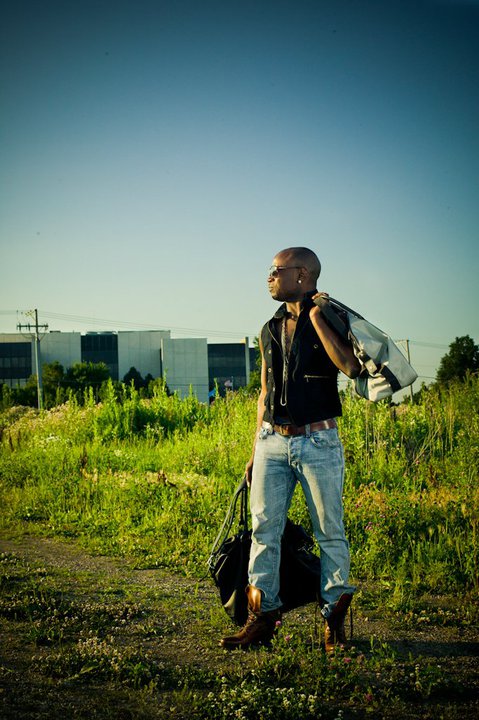 Male model photo shoot of Donte Chairmaine