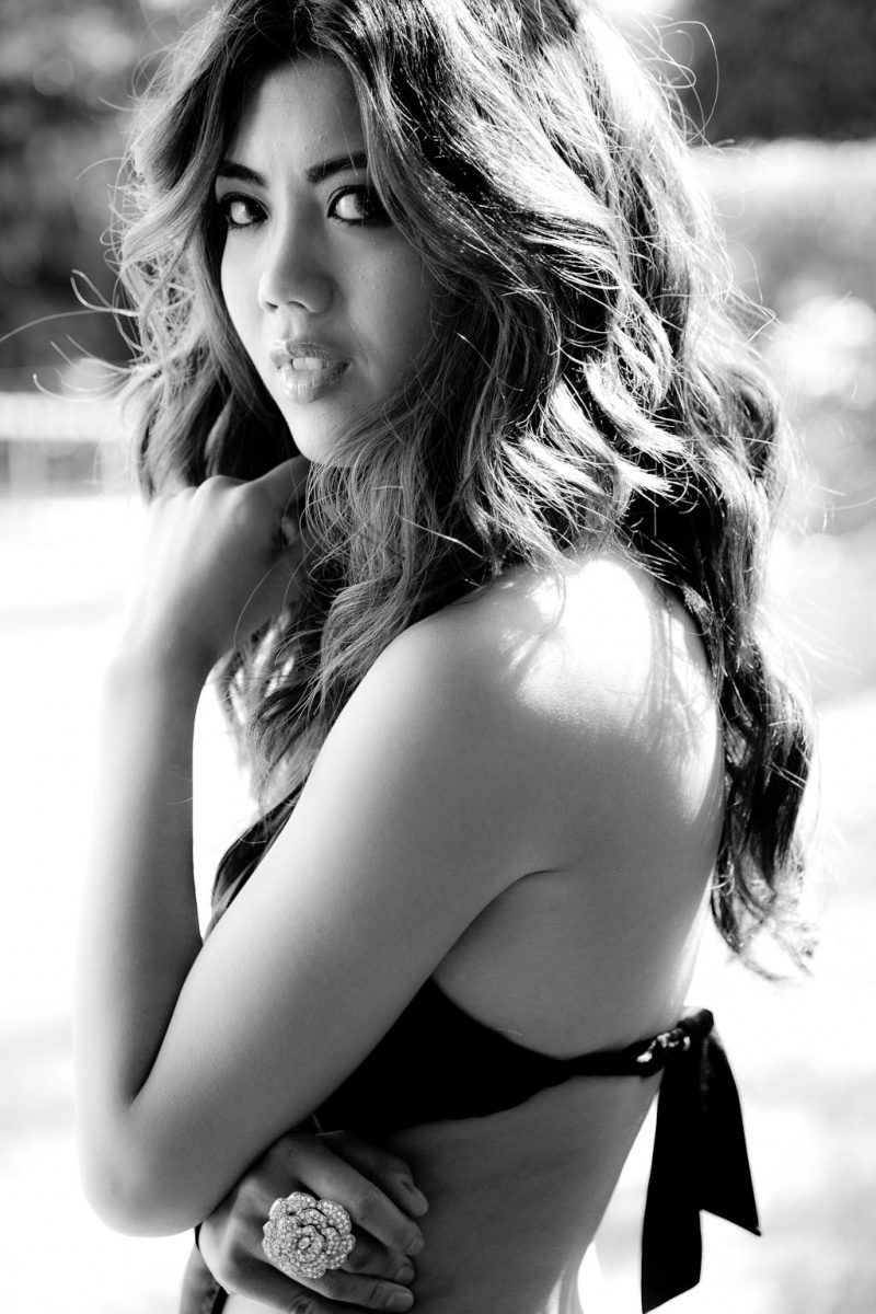 Female model photo shoot of Danielle Valiente