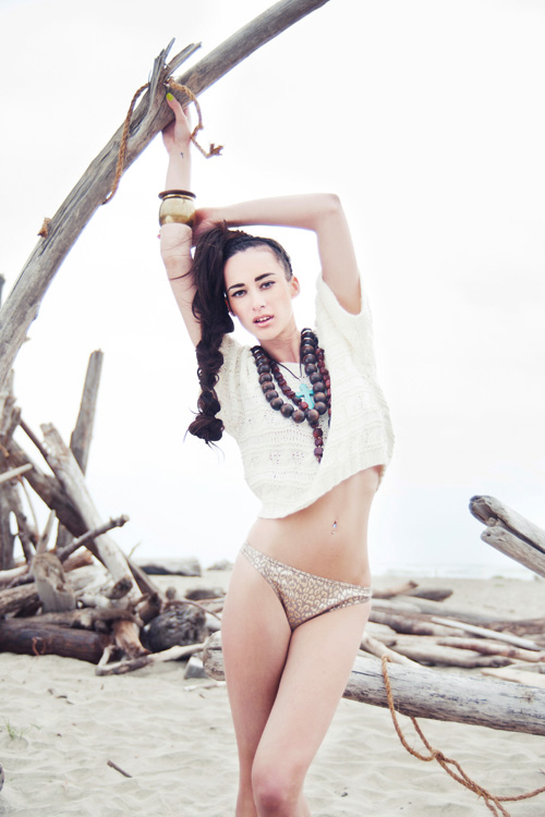 Female model photo shoot of Arianna Barrera