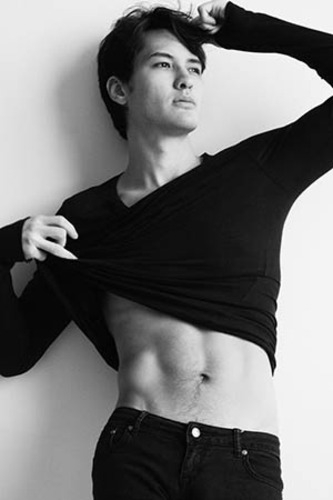 Male model photo shoot of Andrew Han Lee