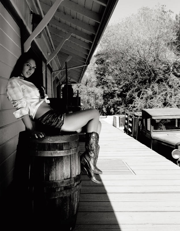 Female model photo shoot of Keisha L Carter in California