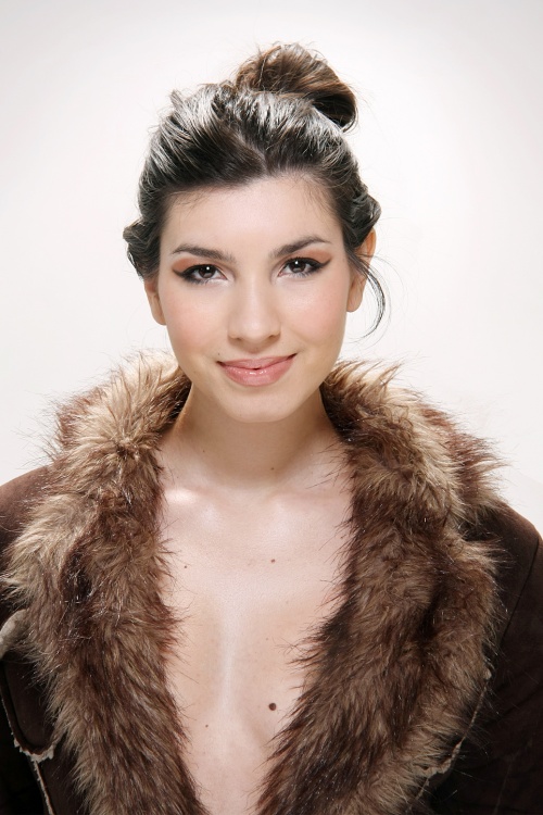 Female model photo shoot of Caroline Maia
