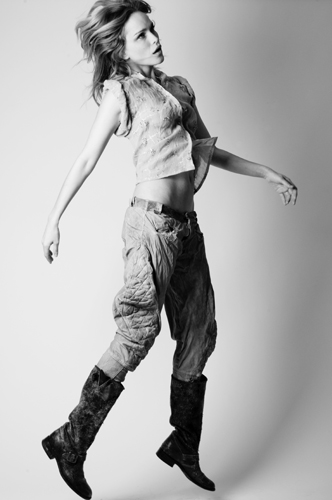 Female model photo shoot of Cassandra Wilson Bell