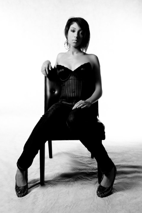 Female model photo shoot of Elle J Thomas