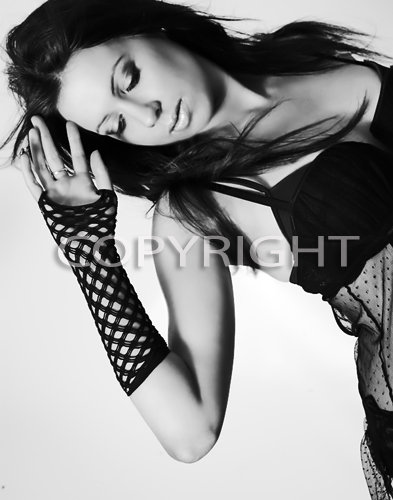 Female model photo shoot of Leigh Dubbz