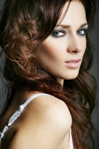Female model photo shoot of Sylwia Horodyska