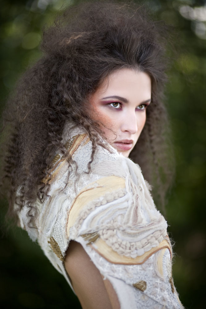 Female model photo shoot of clio Zammatteo