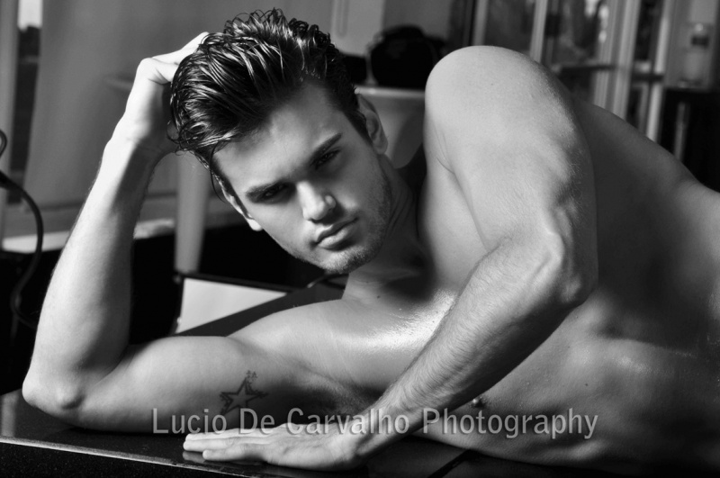 Male model photo shoot of Lucio De Photography and leonardo corredor in Mova Lounge
