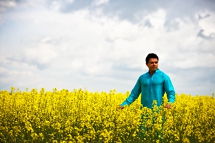 Male model photo shoot of Sukhraj Bhamra