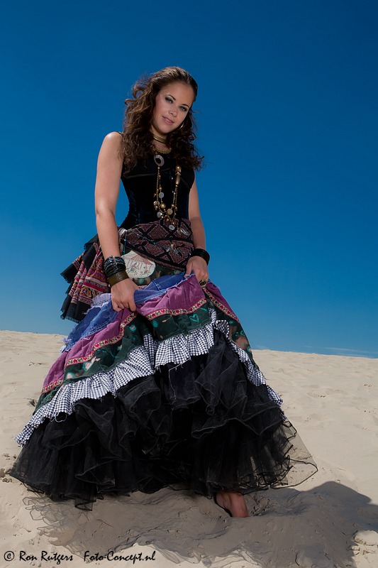 Female model photo shoot of Ghost of a Gipsy and modelsanne by Foto-Concept in Soesterduinen, makeup by BeautyFX