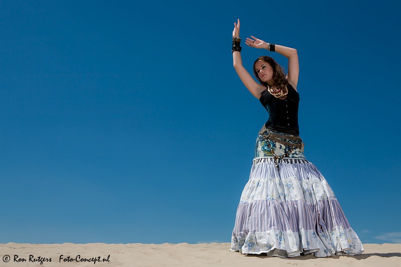Female model photo shoot of Ghost of a Gipsy and modelsanne by Foto-Concept in Soesterduinen, makeup by BeautyFX