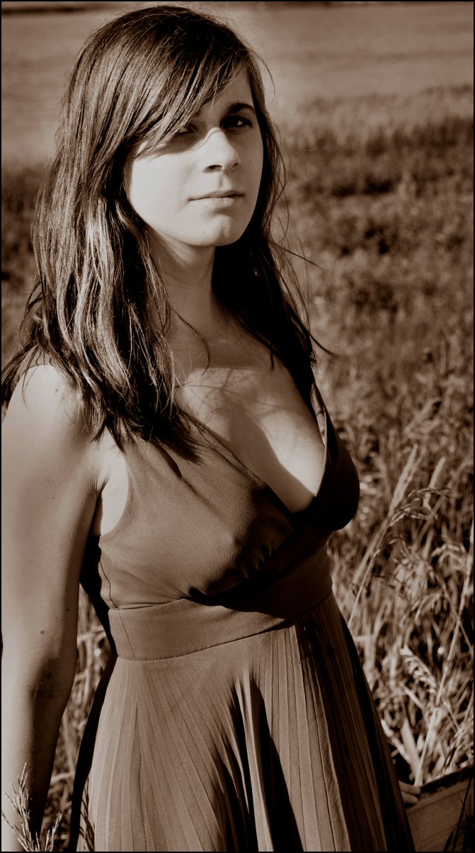 Female model photo shoot of Anatasia Bluebell