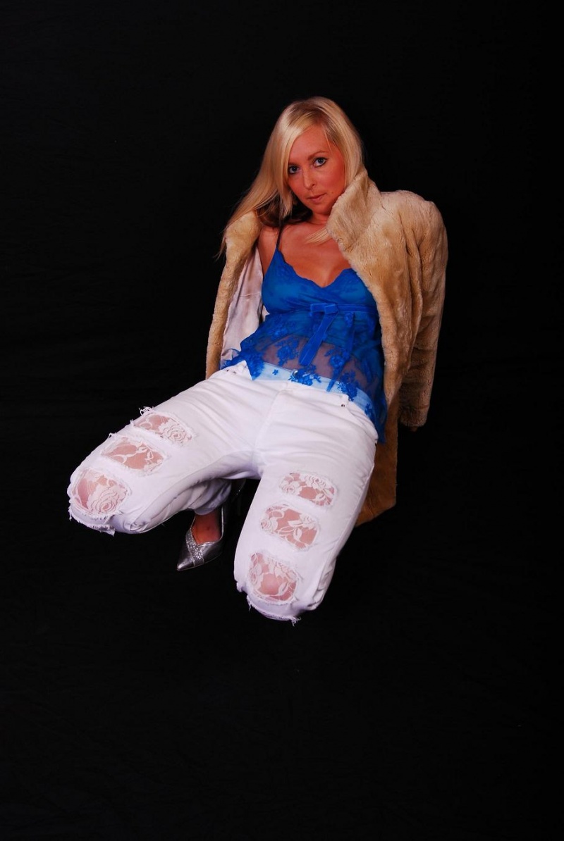 Female model photo shoot of sam palmer in anglesey