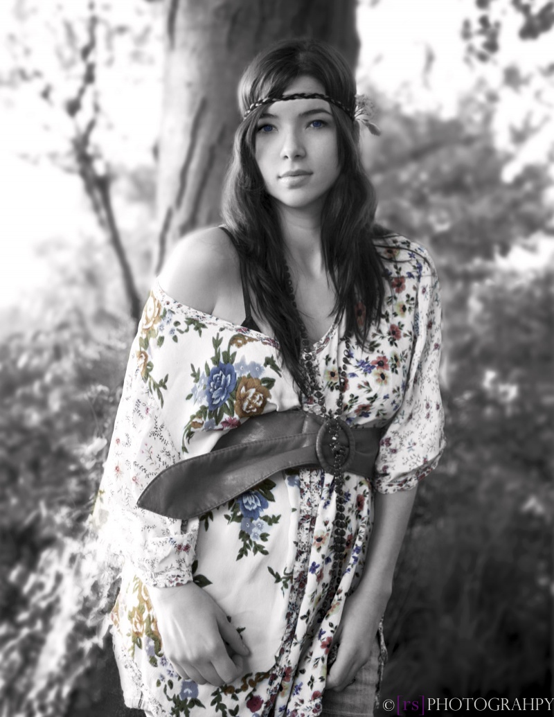 Female model photo shoot of Renee Schott in Golden Gardens