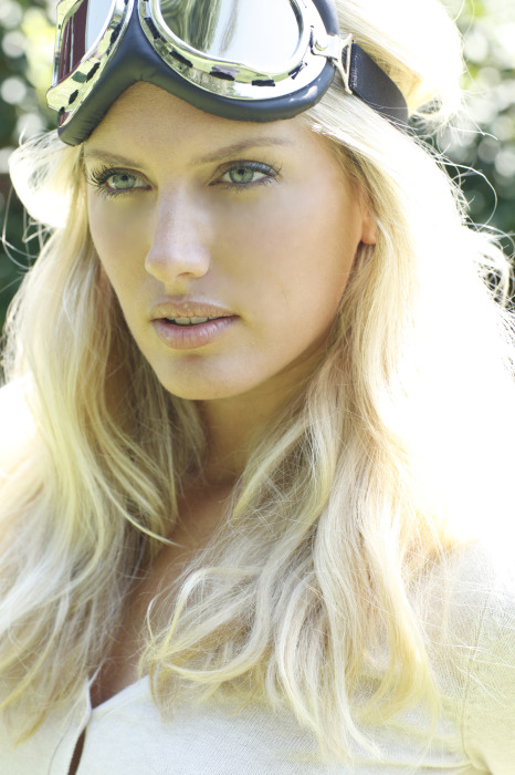 Female model photo shoot of Lindsey Flacy