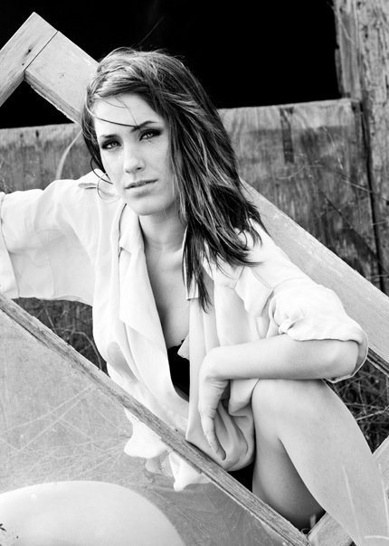 Female model photo shoot of JessikaLynn by Charlotte  Brown