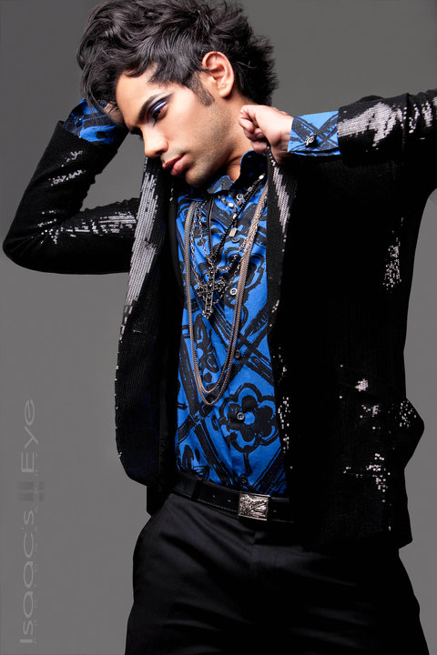 Male model photo shoot of Hector  Vargas
