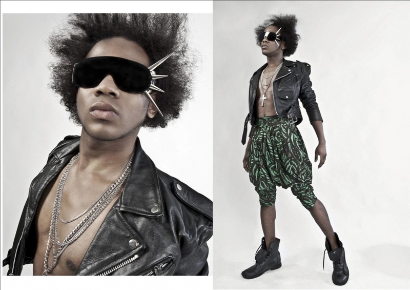 Male model photo shoot of Noael in Harold Washington Studio