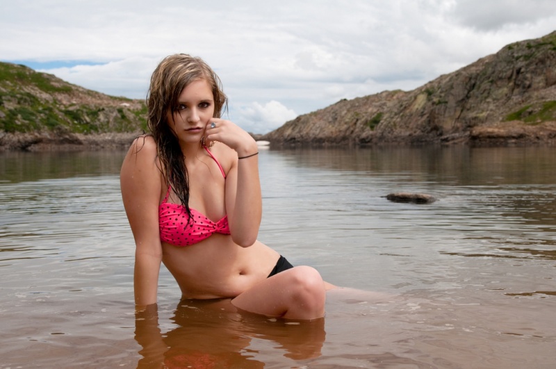Female model photo shoot of Hannah Boblitt  by Mi Photography