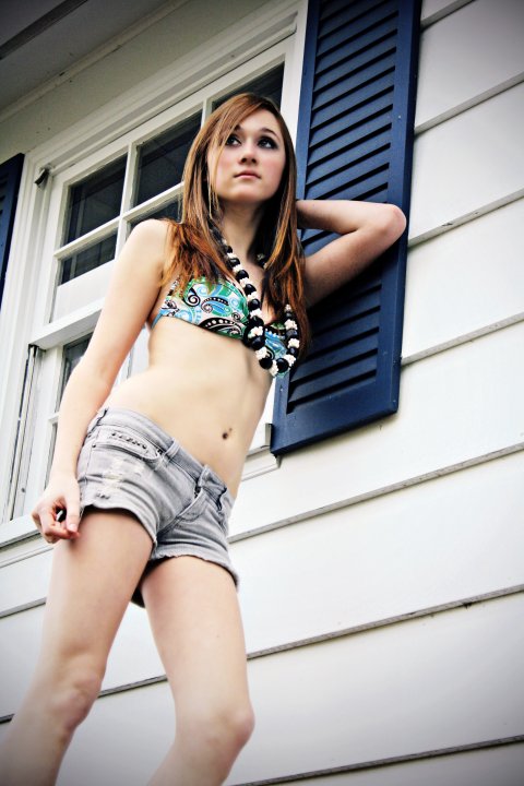Female model photo shoot of Emily Ashton by SarahMiller-Photography in Eugene Oregon