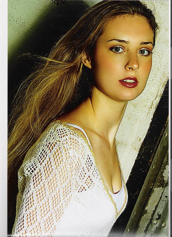 Female model photo shoot of SARA MOON FOROUZANDEH in Raleigh