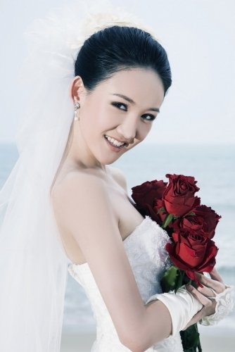 Female model photo shoot of Gello Kuang