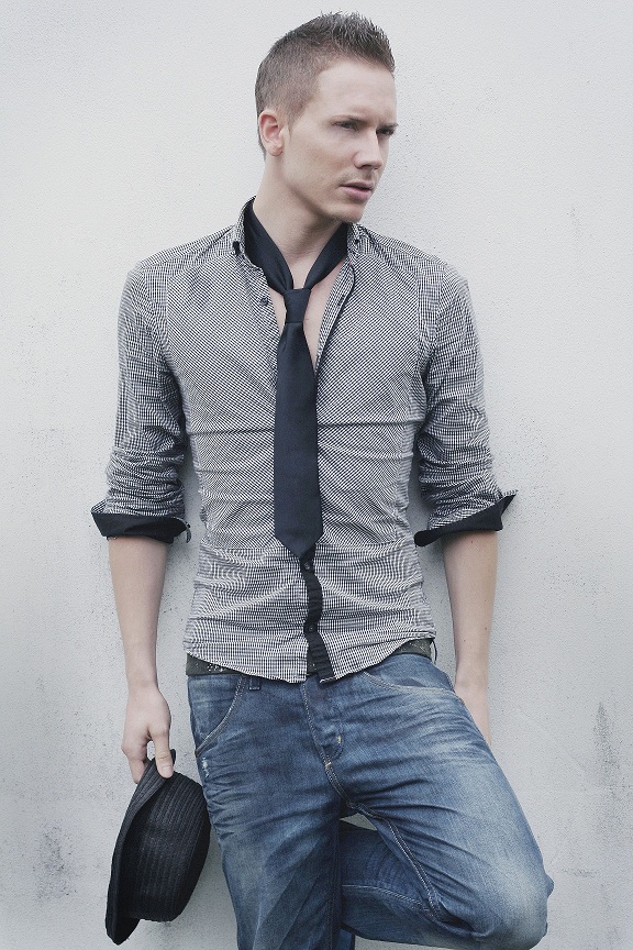 Male model photo shoot of Nino Francois