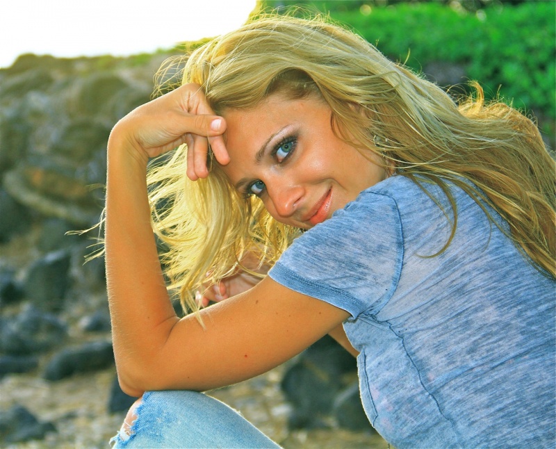 Female model photo shoot of kssenia