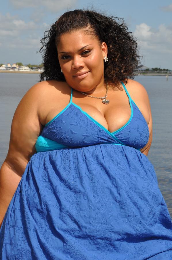 Female model photo shoot of MiZZ STRaWBeRRi in Sanford, FL