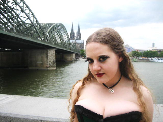 Female model photo shoot of Luise Laudanum in Cologne, Germany