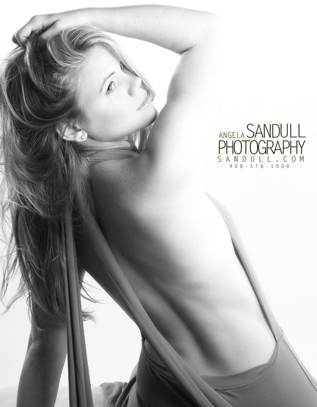 Female model photo shoot of Angela Sandull 