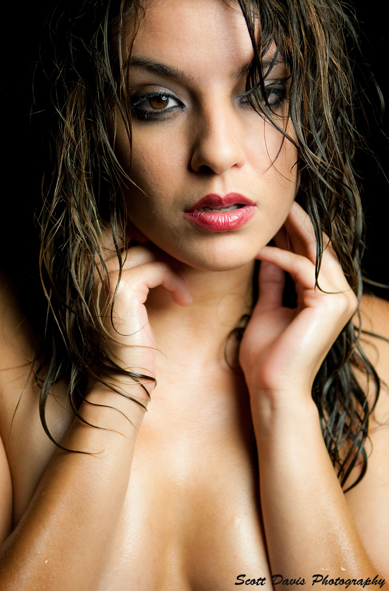 Female model photo shoot of Nicole Huertas