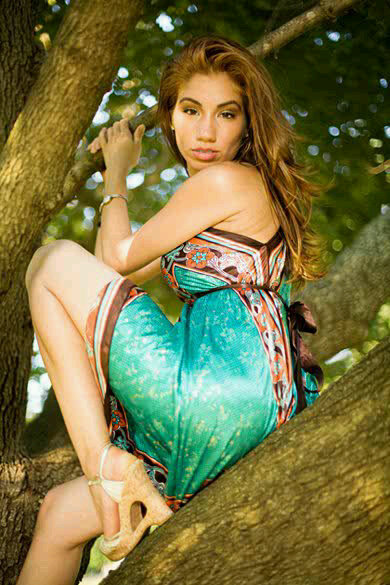 Female model photo shoot of Mari Medina in phila pa