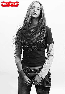 Female model photo shoot of Inusia