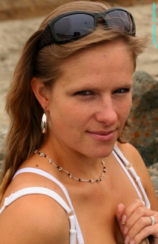 Female model photo shoot of jasmine_palmer in Half Moon Bay