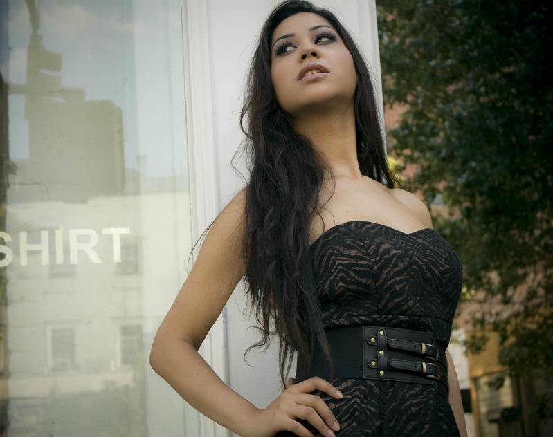 Female model photo shoot of Samina Khan