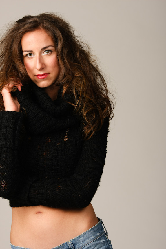 Female model photo shoot of Simone Kara Pettet