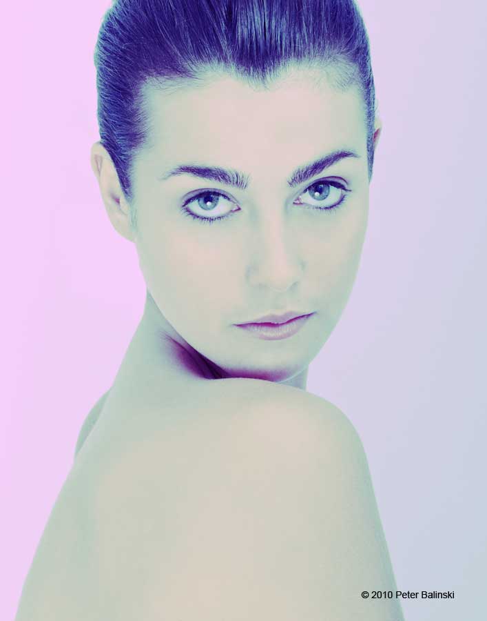 Female model photo shoot of Izabella Drogosiewicz