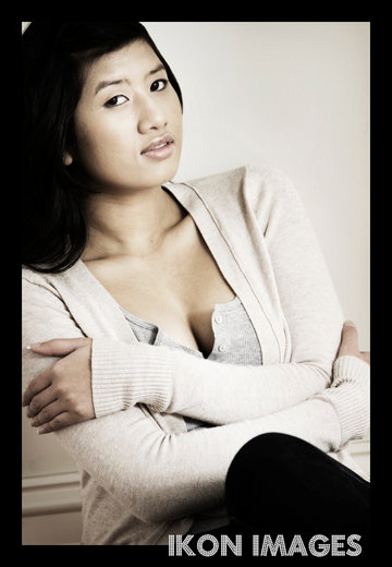 Female model photo shoot of Linh Neak