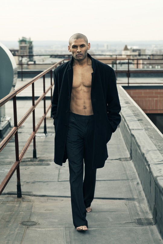 Male model photo shoot of Gustavo Azael Torres